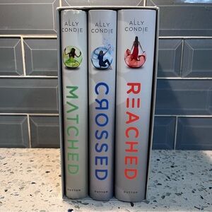 Matched Trilogy Box Set. Ally Condie, Crossed, Romance, HCDJ